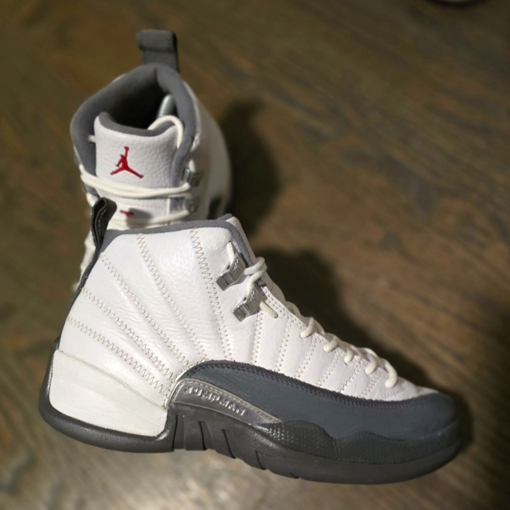 Jordan 12 Retro Mid